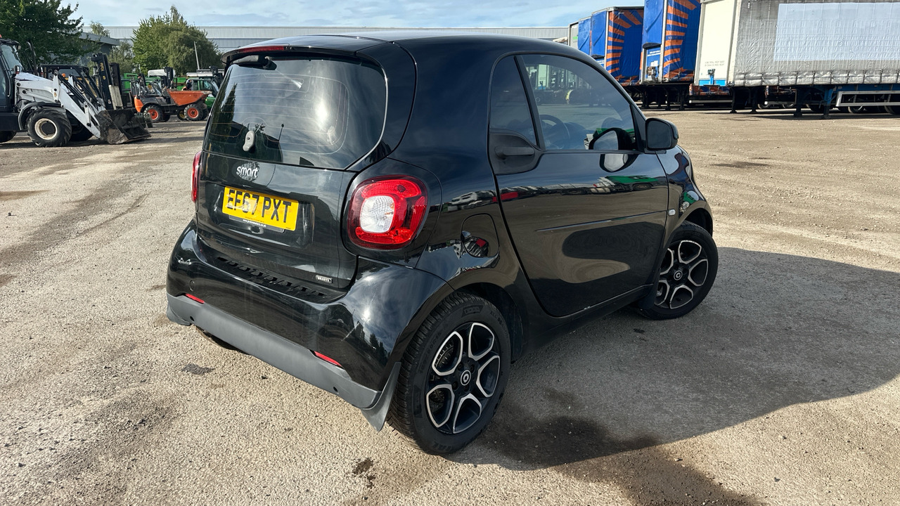 SMART FORTWO 0.9 TURBO PRIME PREMIUM - كوبيه: صور 4 SMART FORTWO 0.9 TURBO PRIME PREMIUM - كوبيه: صور 4