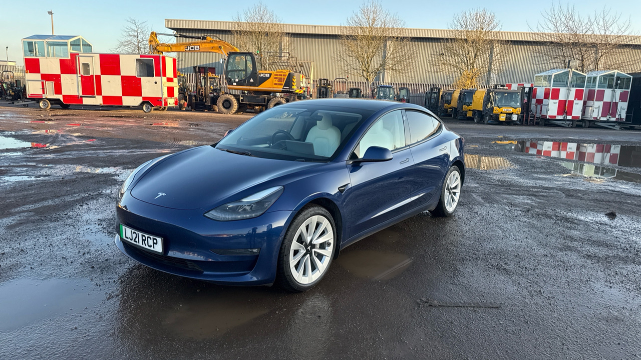 TESLA MODEL 3 LONG RANGE DUEL MOTOR - سيدان: صور 2 TESLA MODEL 3 LONG RANGE DUEL MOTOR - سيدان: صور 2