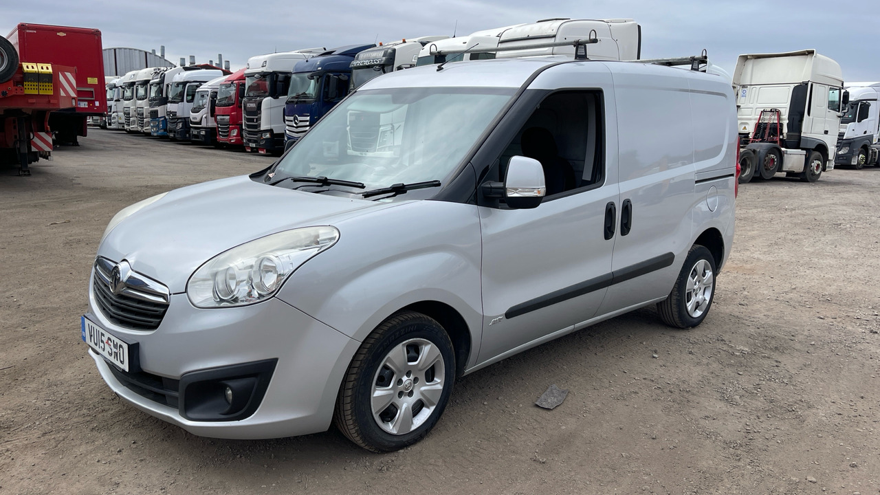VAUXHALL COMBO 2000 1.3 CDTI 16V ECOFLEX SPORTIVE - فان المدمجة: صور 2 VAUXHALL COMBO 2000 1.3 CDTI 16V ECOFLEX SPORTIVE - فان المدمجة: صور 2