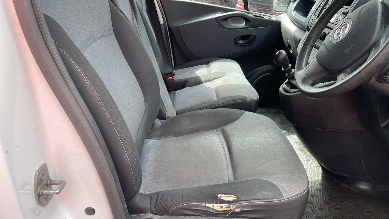 Vauxhall Vivaro 2700 1.6CDTI 115PS H1 Van - فان المدمجة: صور 5 Vauxhall Vivaro 2700 1.6CDTI 115PS H1 Van - فان المدمجة: صور 5