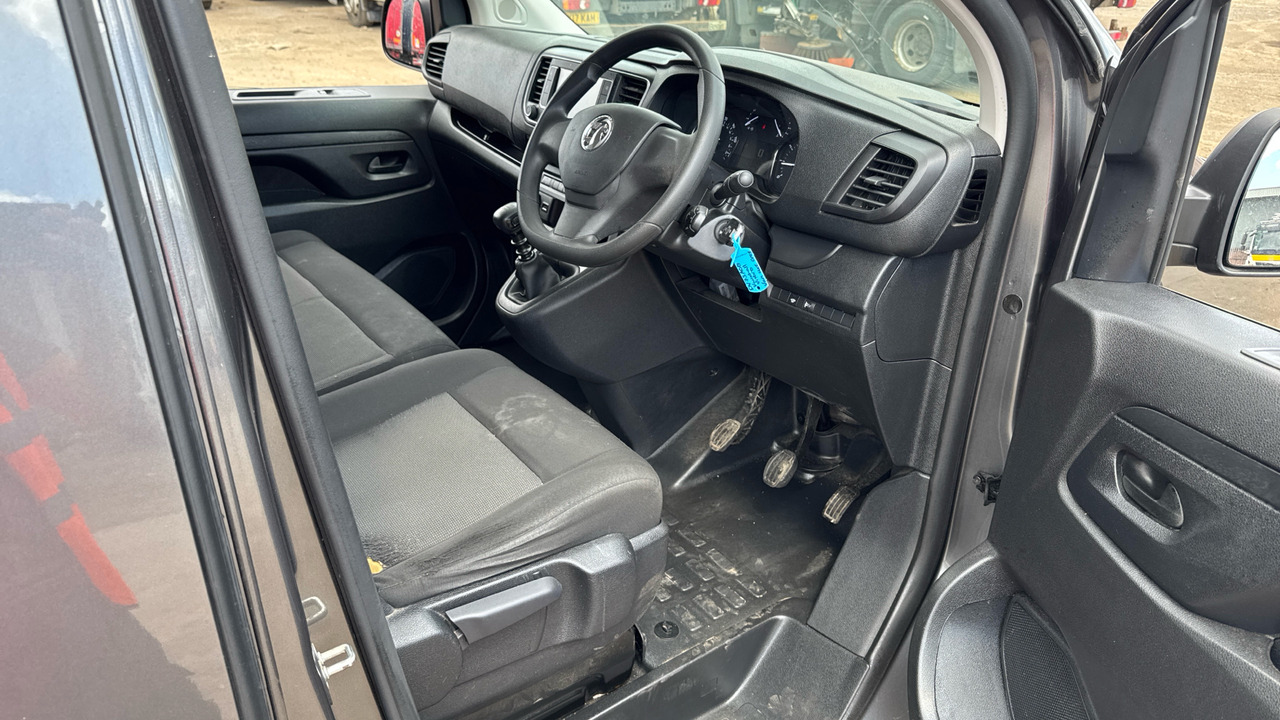 Vauxhall Vivaro 3100 2.0D 145PS PRIME - فان المدمجة: صور 5 Vauxhall Vivaro 3100 2.0D 145PS PRIME - فان المدمجة: صور 5