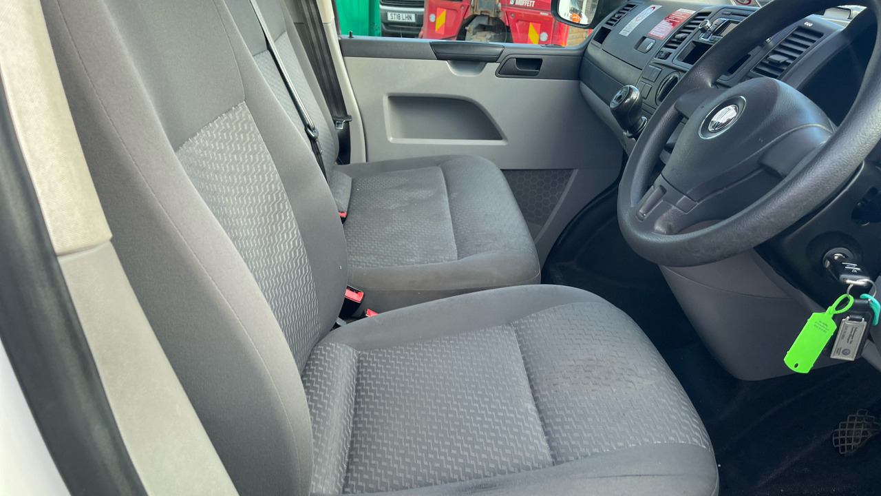 Volkswagen Transporter T30 2.0 TDI 84PS - حافلة صغيرة, ميكروباص: صور 5 Volkswagen Transporter T30 2.0 TDI 84PS - حافلة صغيرة, ميكروباص: صور 5