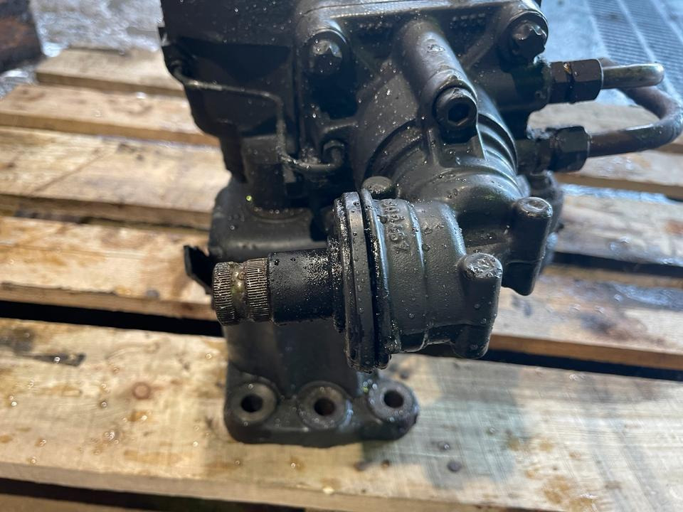 DAF CF Lenkung Lenkgetriebe - قيادة السيارة - شاحنة: صور 4 DAF CF Lenkung Lenkgetriebe - قيادة السيارة - شاحنة: صور 4