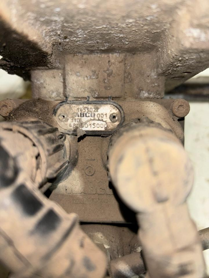 DAF CF XF Fußbremsventil 161372 WABCO 4800015000 - صمام الفرامل - شاحنة: صور 3 DAF CF XF Fußbremsventil 161372 WABCO 4800015000 - صمام الفرامل - شاحنة: صور 3