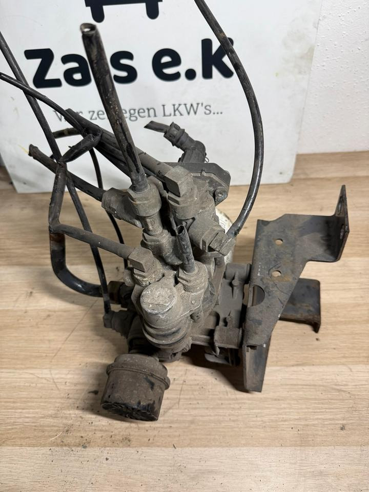 DAF KNORR-BREMSE Lufttrockner II37464N50 AE4528 - ملحقات الفرامل - شاحنة: صور 5 DAF KNORR-BREMSE Lufttrockner II37464N50 AE4528 - ملحقات الفرامل - شاحنة: صور 5