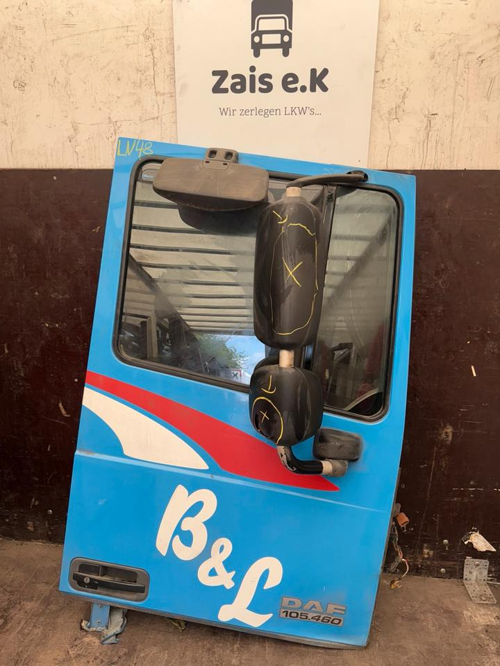 DAF XF 105,460 Beifahrertür Blau Spiegel Innenverkleidung LN 48 - باب و قطع الغيار - شاحنة: صور 1 DAF XF 105,460 Beifahrertür Blau Spiegel Innenverkleidung LN 48 - باب و قطع الغيار - شاحنة: صور 1