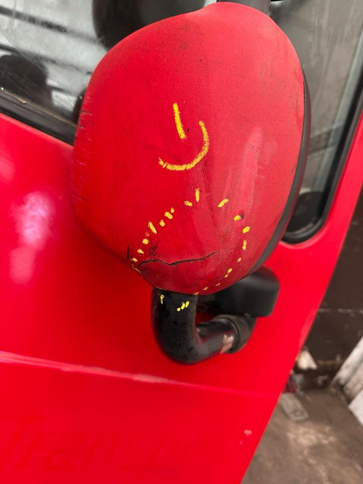 DAF XF 105,460 Beifahrertür Rot Spiegel Innenverkleidung LN 46 - باب و قطع الغيار - شاحنة: صور 2 DAF XF 105,460 Beifahrertür Rot Spiegel Innenverkleidung LN 46 - باب و قطع الغيار - شاحنة: صور 2