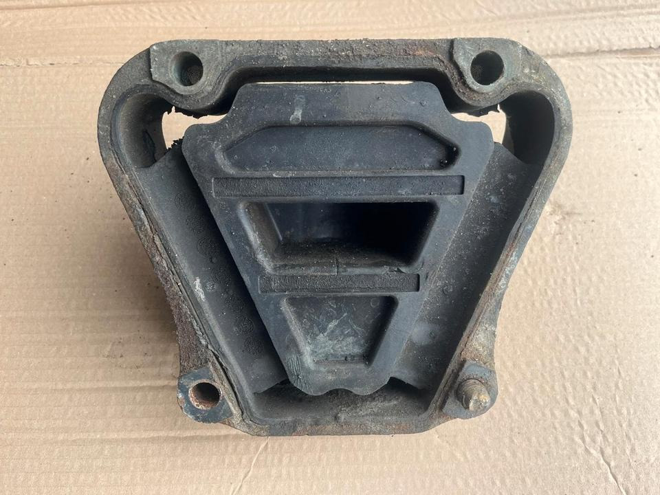 IVECO Stralis 450 Motorlager Motorhalter 3423650 - وإذ تضع المحرك - شاحنة: صور 2 IVECO Stralis 450 Motorlager Motorhalter 3423650 - وإذ تضع المحرك - شاحنة: صور 2