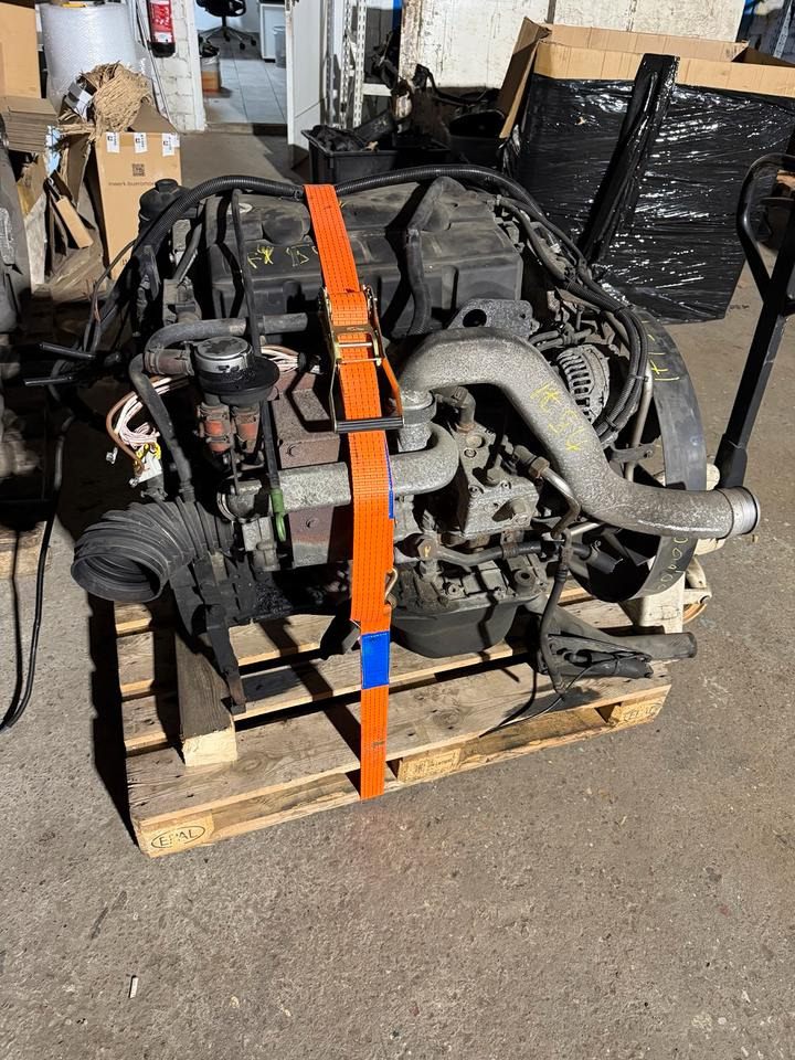 MAN 8.180 Motor EU4 D0834 LFL54 - المحرك - شاحنة: صور 3 MAN 8.180 Motor EU4 D0834 LFL54 - المحرك - شاحنة: صور 3