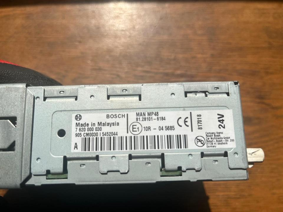 MAN Bosch Multimedia Radio 24V 81.28101-6184 - نظم الملاحة - شاحنة: صور 2 MAN Bosch Multimedia Radio 24V 81.28101-6184 - نظم الملاحة - شاحنة: صور 2