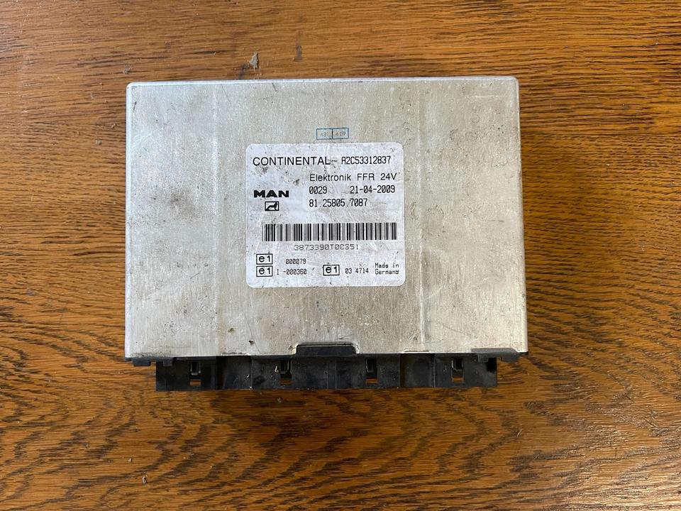 MAN CONTINENTAL VDO Elektronik FFR Steuergerät Nr 81.25805.7087 - كتلة التحكم - شاحنة: صور 1 MAN CONTINENTAL VDO Elektronik FFR Steuergerät Nr 81.25805.7087 - كتلة التحكم - شاحنة: صور 1