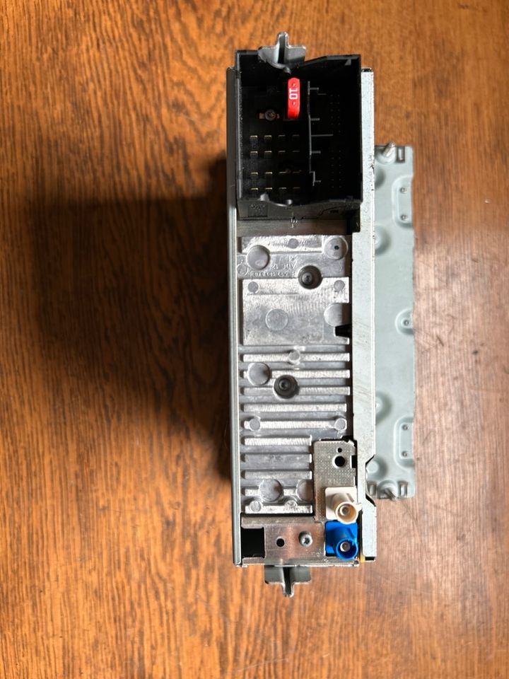 MAN Radio/Navigationssystem TGM BOSCH 81.28100-6017 - نظم الملاحة - شاحنة: صور 4 MAN Radio/Navigationssystem TGM BOSCH 81.28100-6017 - نظم الملاحة - شاحنة: صور 4