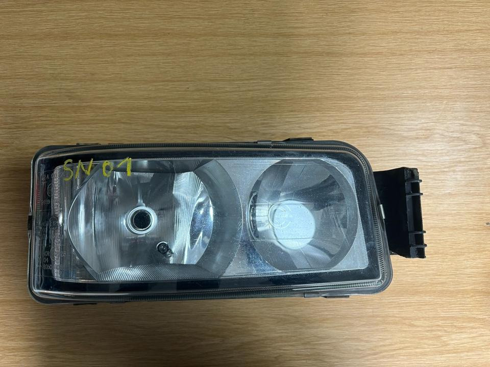 MAN TGL/TGM Hauptscheinwerfer Rechts 81.25101-6466 SN 01 - كشافات - شاحنة: صور 1 MAN TGL/TGM Hauptscheinwerfer Rechts 81.25101-6466 SN 01 - كشافات - شاحنة: صور 1