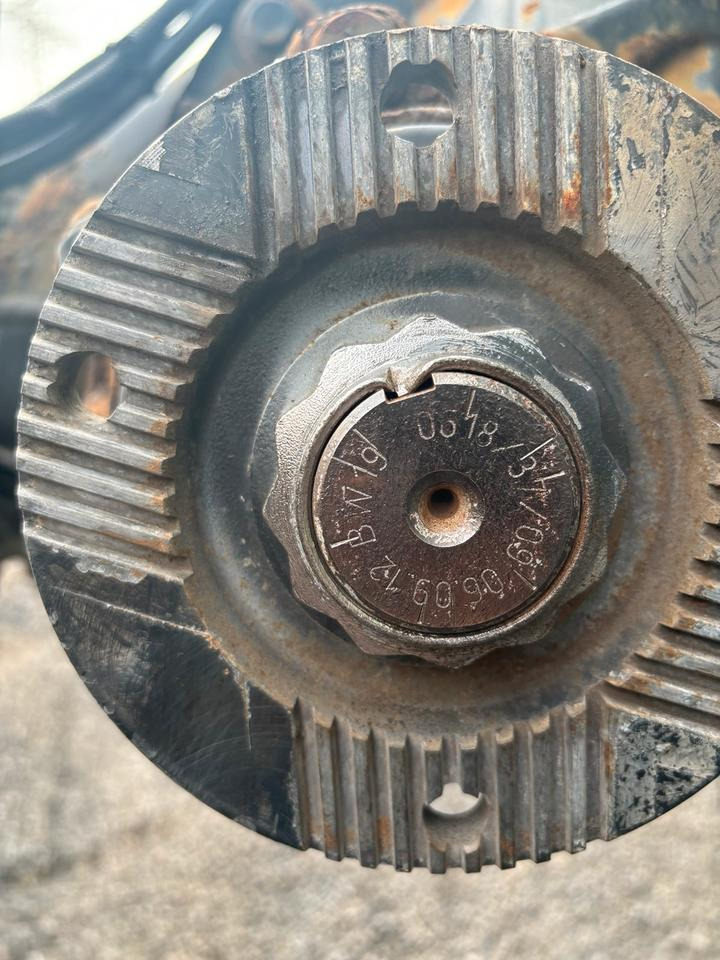 MAN TGM Hinterachse 37:9 von 18-Tonner - المحور الخلفي - شاحنة: صور 2 MAN TGM Hinterachse 37:9 von 18-Tonner - المحور الخلفي - شاحنة: صور 2