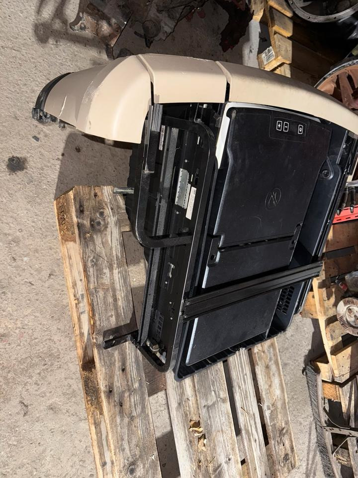 MAN TGX Kühlbox / Kühlschrank 81.63910-6163 - الكابينة والداخلية - شاحنة: صور 2 MAN TGX Kühlbox / Kühlschrank 81.63910-6163 - الكابينة والداخلية - شاحنة: صور 2