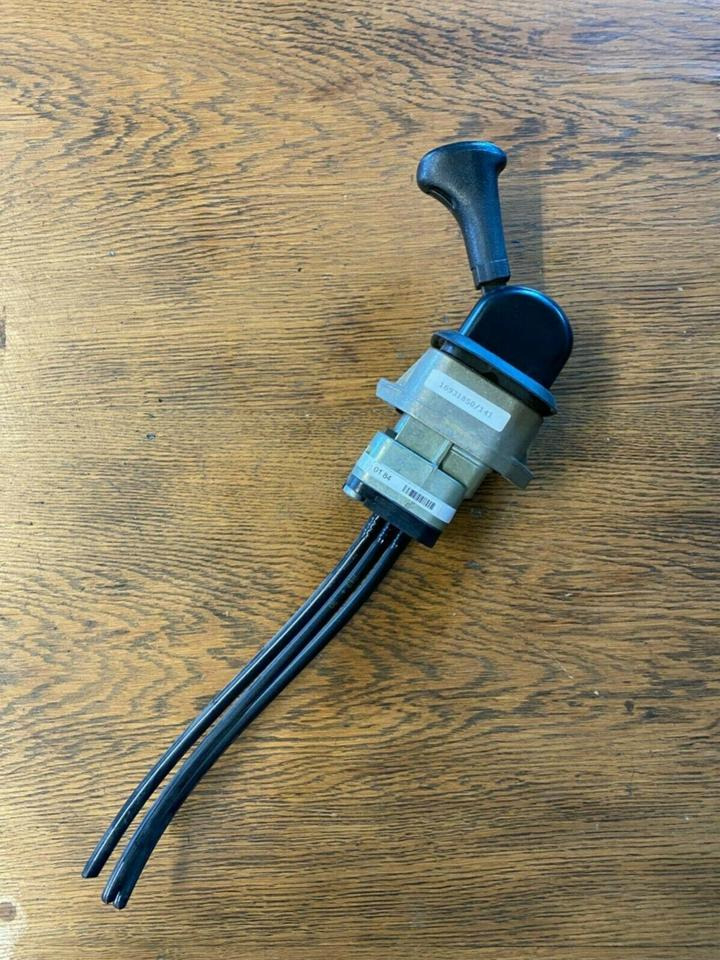 Mercedes Actros MP2 Handknorrbremse A 000 420 01 84 - عتلة تبديل السرعة - شاحنة: صور 4 Mercedes Actros MP2 Handknorrbremse A 000 420 01 84 - عتلة تبديل السرعة - شاحنة: صور 4