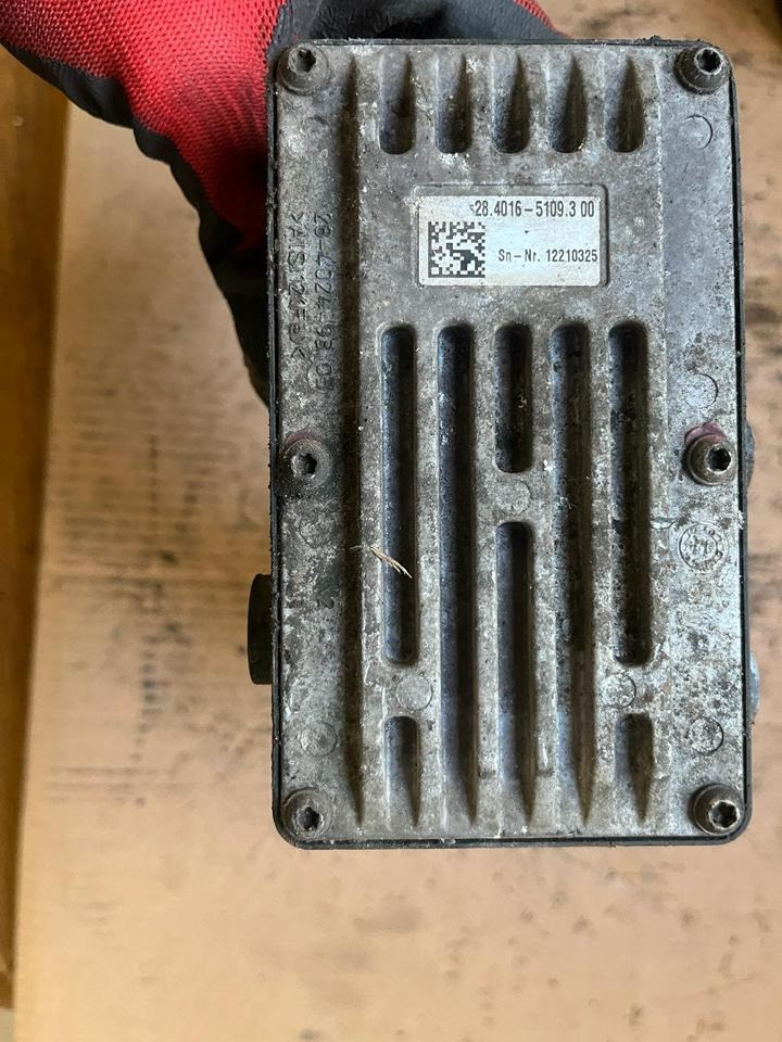 مضخات الوقود - شاحنة Mercedes Actros MP4 AdBlue Pumpe A0001402378: صور 8 مضخات الوقود - شاحنة Mercedes Actros MP4 AdBlue Pumpe A0001402378: صور 8