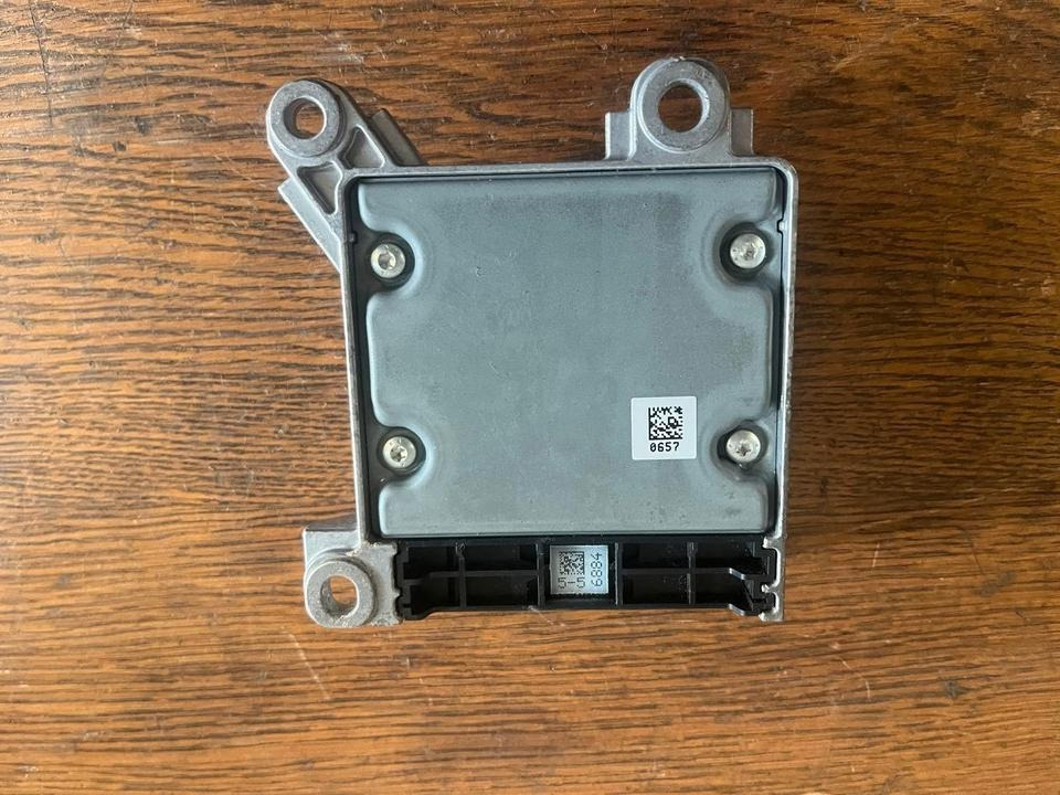 Mercedes Actros MP4 Elektronik ZGS Steuergerät A0004461242 - كتلة التحكم - شاحنة: صور 5 Mercedes Actros MP4 Elektronik ZGS Steuergerät A0004461242 - كتلة التحكم - شاحنة: صور 5