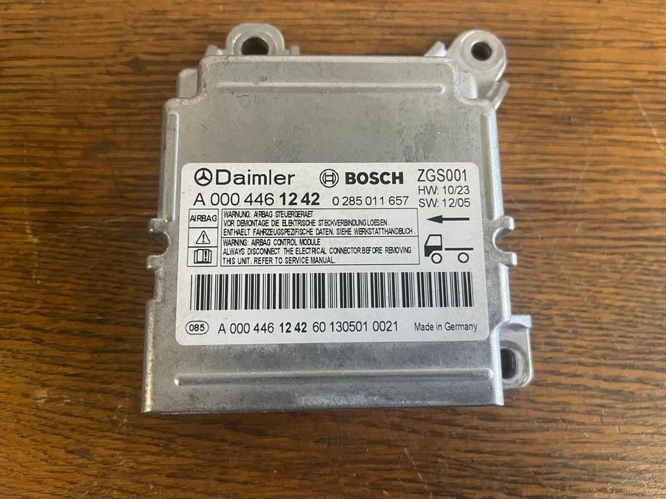Mercedes Actros MP4 Elektronik ZGS Steuergerät A0004461242 - كتلة التحكم - شاحنة: صور 3 Mercedes Actros MP4 Elektronik ZGS Steuergerät A0004461242 - كتلة التحكم - شاحنة: صور 3