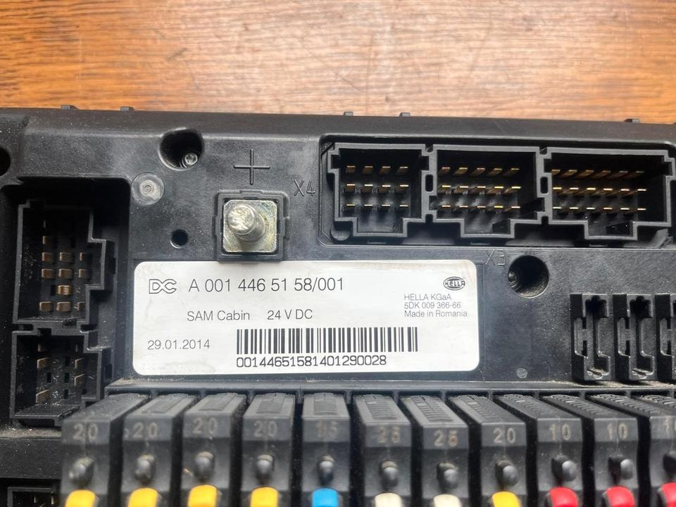 Mercedes Actros MP4 SAM Cabin Sicherungskasten A0014465158 - مصهر - شاحنة: صور 2 Mercedes Actros MP4 SAM Cabin Sicherungskasten A0014465158 - مصهر - شاحنة: صور 2