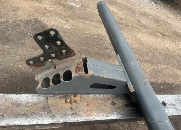 Mercedes Actros MP4 Unterfahrschutz - هيكل السيارة الخارجية - شاحنة: صور 5 Mercedes Actros MP4 Unterfahrschutz - هيكل السيارة الخارجية - شاحنة: صور 5