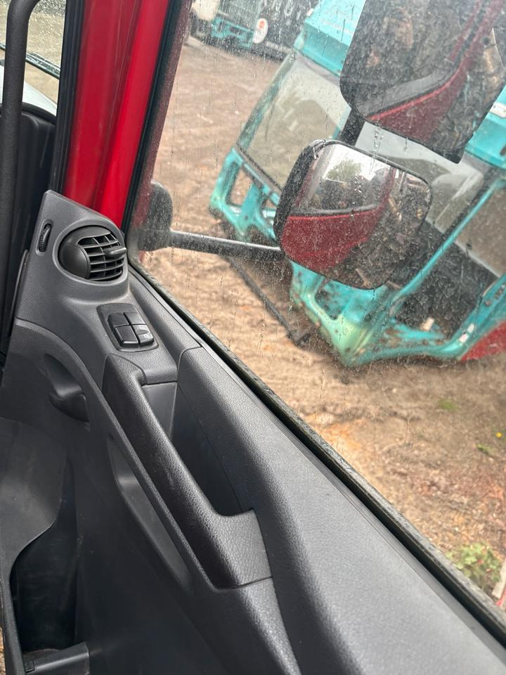 Mercedes Atego 4 EU6 Beifahrertür, Rot, Innenverkleidung, Spiegel - باب و قطع الغيار - شاحنة: صور 3 Mercedes Atego 4 EU6 Beifahrertür, Rot, Innenverkleidung, Spiegel - باب و قطع الغيار - شاحنة: صور 3