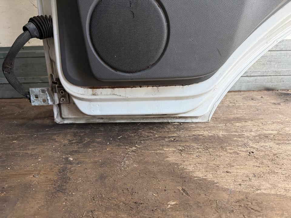 Mercedes Atego Beifahrertür weiß Spiegel Innenverkleidung - باب و قطع الغيار - شاحنة: صور 5 Mercedes Atego Beifahrertür weiß Spiegel Innenverkleidung - باب و قطع الغيار - شاحنة: صور 5