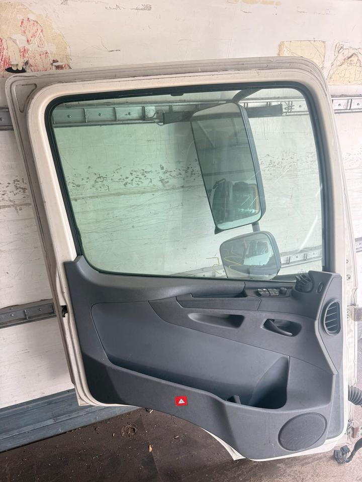 Mercedes Atego EU6 Fahrertür Weiß Spiegel Innenverkleidung LN 88 - باب و قطع الغيار - شاحنة: صور 2 Mercedes Atego EU6 Fahrertür Weiß Spiegel Innenverkleidung LN 88 - باب و قطع الغيار - شاحنة: صور 2