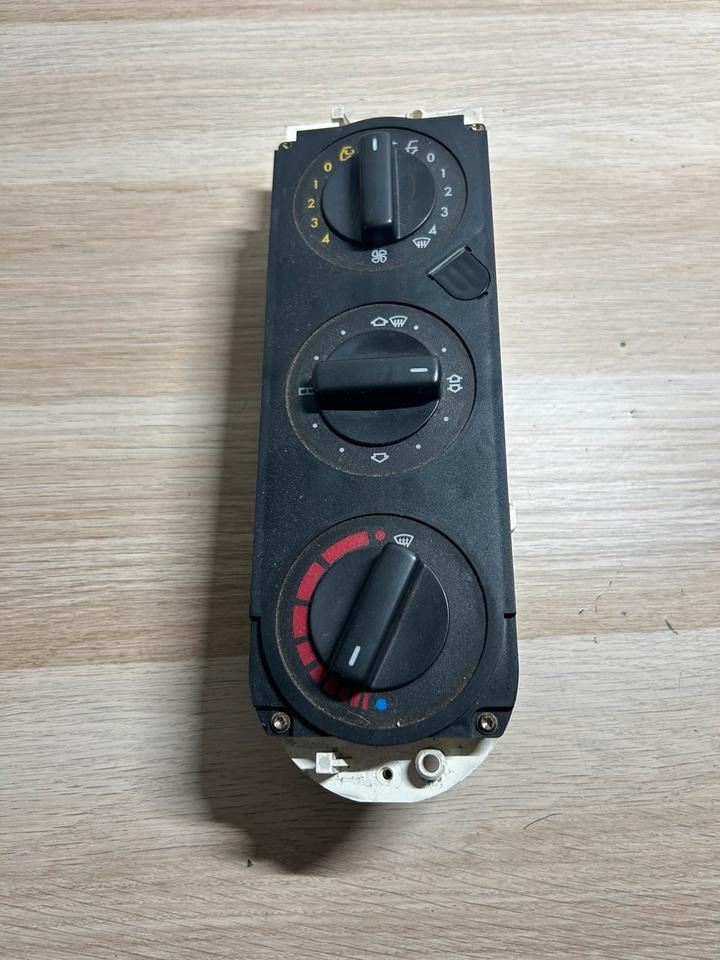 Mercedes Atego Klimabedienteil Heizungsbedienung A0004460728 - كتلة التحكم - شاحنة: صور 2 Mercedes Atego Klimabedienteil Heizungsbedienung A0004460728 - كتلة التحكم - شاحنة: صور 2