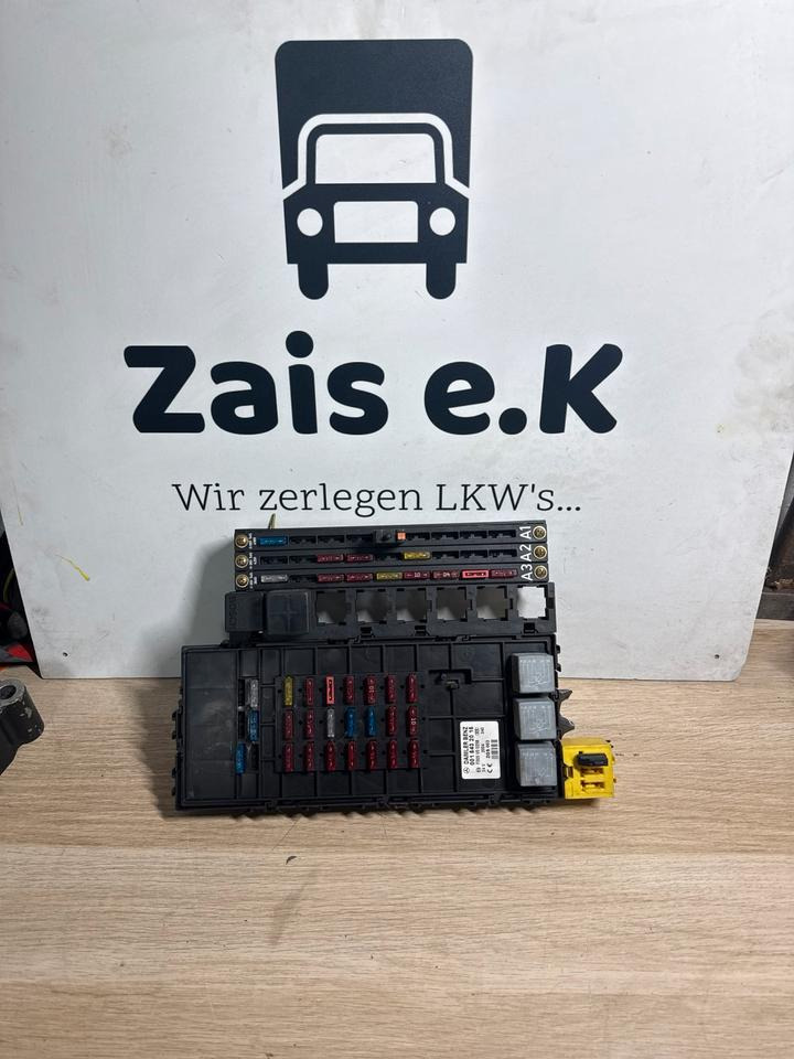 Mercedes Atego Sicherungskasten A0015432015 - النظام الكهربائي - شاحنة: صور 1 Mercedes Atego Sicherungskasten A0015432015 - النظام الكهربائي - شاحنة: صور 1