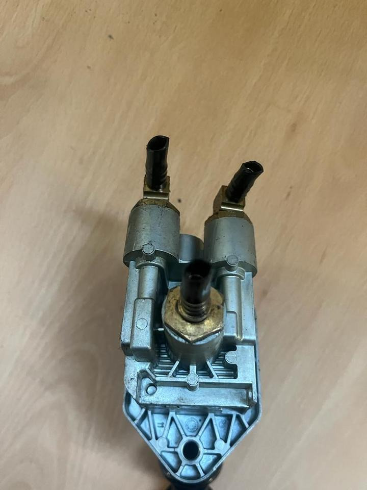 Mercedes Bremsventil Feststellbremse Handbremsventil 0034307981 - عتلة تبديل السرعة - شاحنة: صور 5 Mercedes Bremsventil Feststellbremse Handbremsventil 0034307981 - عتلة تبديل السرعة - شاحنة: صور 5