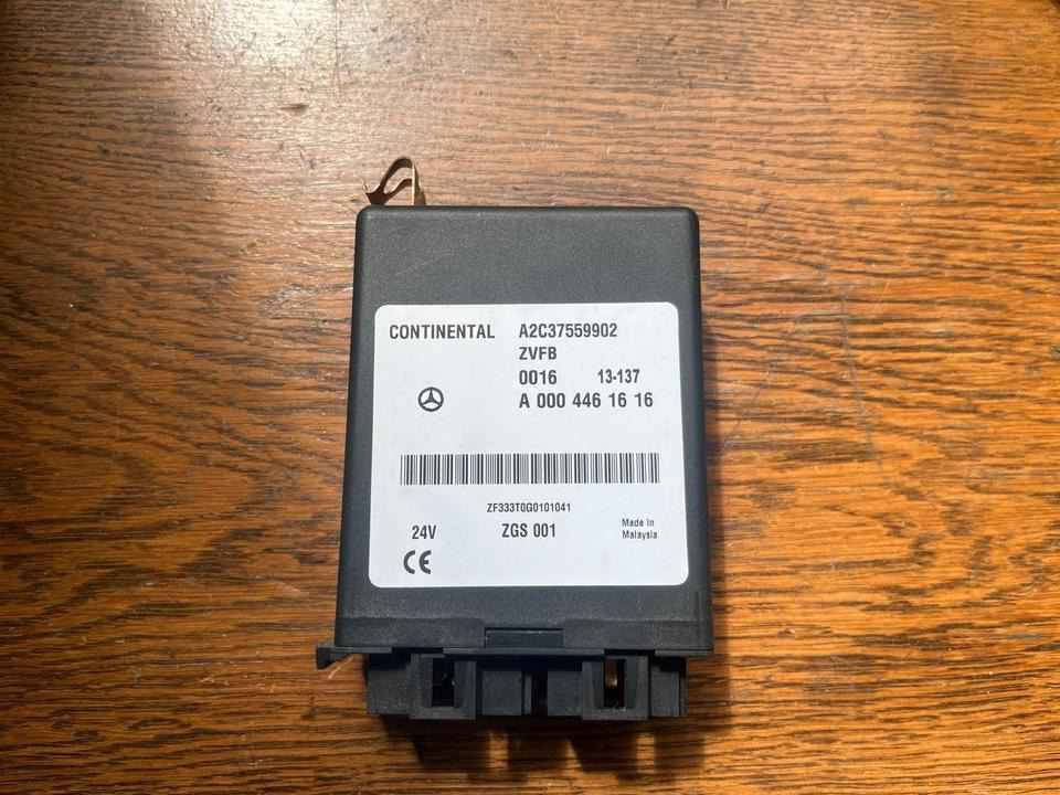 Mercedes Continental ZVFB Steuergerät A0004461616 - كتلة التحكم - شاحنة: صور 1 Mercedes Continental ZVFB Steuergerät A0004461616 - كتلة التحكم - شاحنة: صور 1