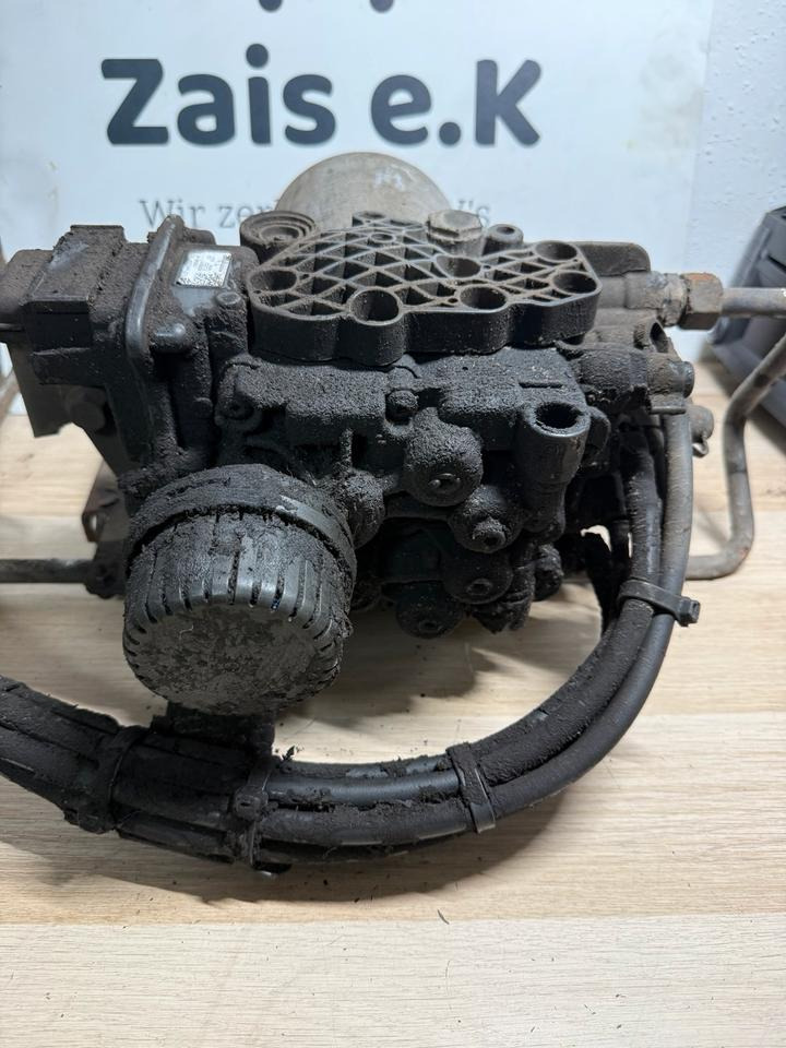 Mercedes KNORR-BREMSE Lufttrockner A0014460264 K078211 - ملحقات الفرامل - شاحنة: صور 3 Mercedes KNORR-BREMSE Lufttrockner A0014460264 K078211 - ملحقات الفرامل - شاحنة: صور 3