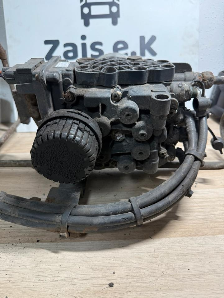 Mercedes KNORR-BREMSE Lufttrockner A0014461764 K102143 - ملحقات الفرامل - شاحنة: صور 4 Mercedes KNORR-BREMSE Lufttrockner A0014461764 K102143 - ملحقات الفرامل - شاحنة: صور 4