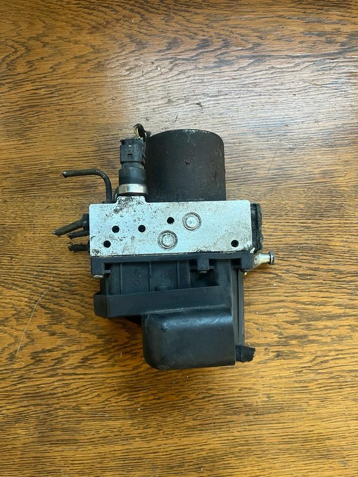 Mercedes Vito Hydraulikblock ABS Pumpe A0014460989 - علم السوائل المتحركة - شاحنة: صور 3 Mercedes Vito Hydraulikblock ABS Pumpe A0014460989 - علم السوائل المتحركة - شاحنة: صور 3