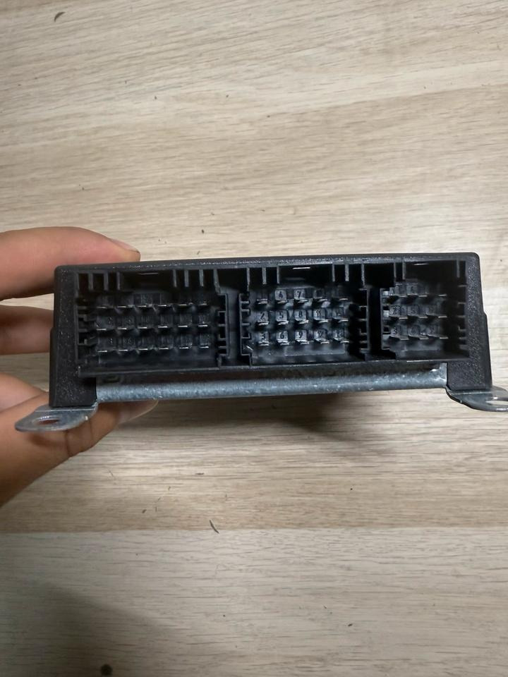 SCANIA ECAS 6x2 / BUS Steuergerät 1851677 - كتلة التحكم - حافلة: صور 4 SCANIA ECAS 6x2 / BUS Steuergerät 1851677 - كتلة التحكم - حافلة: صور 4