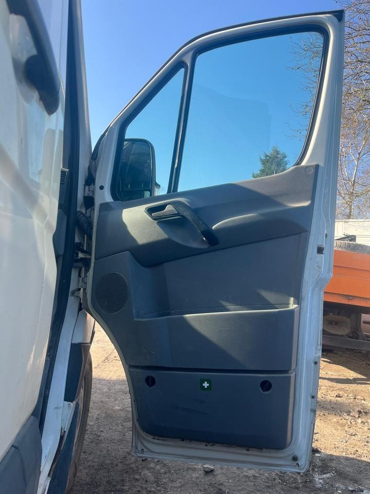 VW Crafter Beifahrertür, Tür rechts weiß mit Spiegel - قطع الغيار: صور 3 VW Crafter Beifahrertür, Tür rechts weiß mit Spiegel - قطع الغيار: صور 3