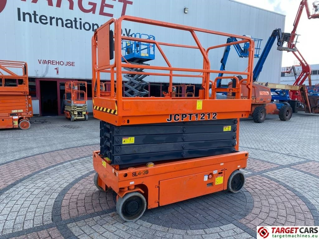 Dingli JCPT1212DC Electric Scissor Work Lift 1200cm - رافعات مقصية: صور 1 Dingli JCPT1212DC Electric Scissor Work Lift 1200cm - رافعات مقصية: صور 1