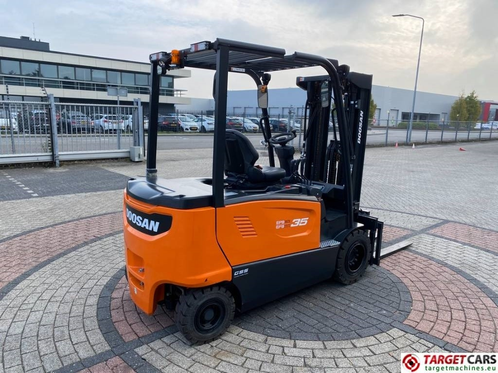 Doosan B35X-7 Electric Forklift 3.5T Triplex-438cm Unused - رافعة شوكية كهربائية: صور 3 Doosan B35X-7 Electric Forklift 3.5T Triplex-438cm Unused - رافعة شوكية كهربائية: صور 3