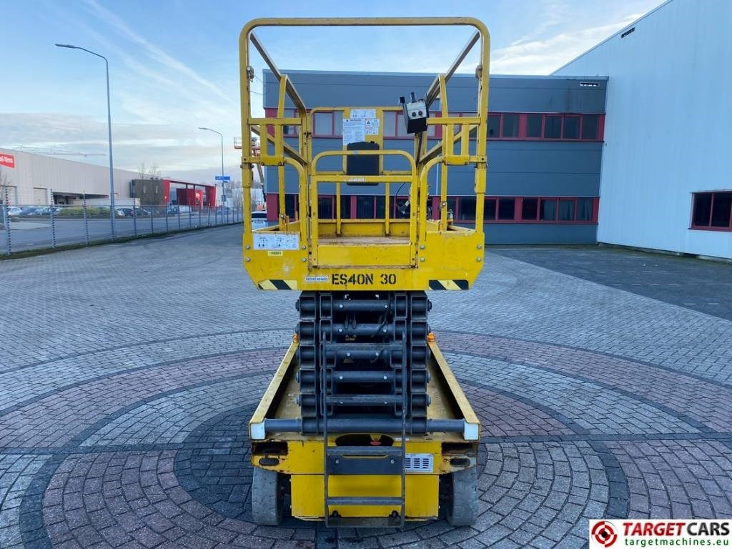 GMG 4046-ED Electric Scissor Work Lift 1404cm  إيجار GMG 4046-ED Electric Scissor Work Lift 1404cm: صور 28