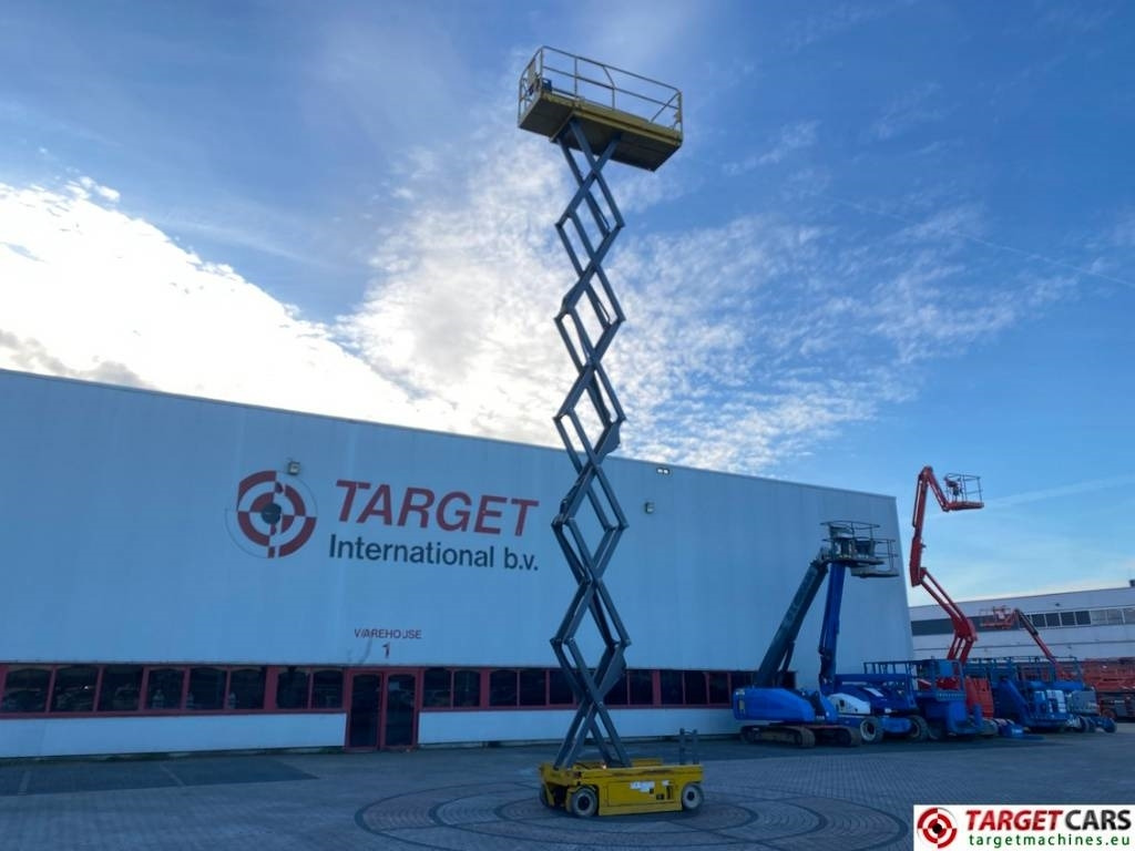 GMG 4046-ED Electric Scissor Work Lift 1404cm  إيجار GMG 4046-ED Electric Scissor Work Lift 1404cm: صور 6