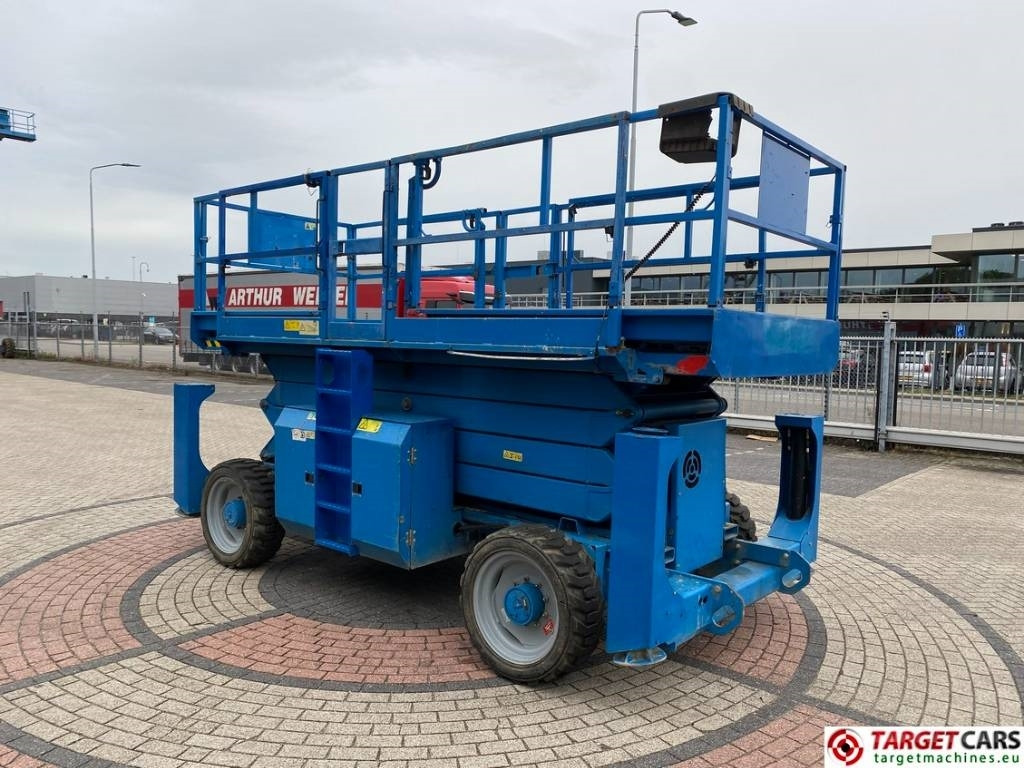 Genie GS-4390RT Diesel 4x4 Scissor Work Lift 1511cm - رافعات مقصية: صور 2 Genie GS-4390RT Diesel 4x4 Scissor Work Lift 1511cm - رافعات مقصية: صور 2