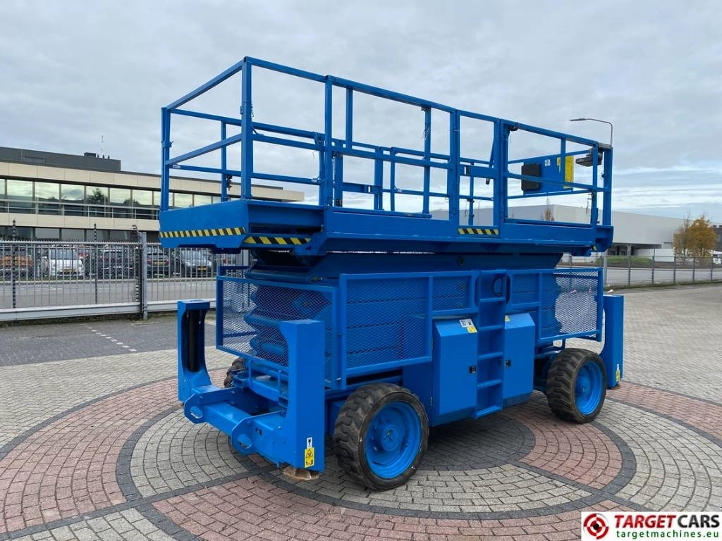 Genie GS-5390RT Diesel 4x4 Scissor Work Lift 1815cm - رافعات مقصية: صور 3 Genie GS-5390RT Diesel 4x4 Scissor Work Lift 1815cm - رافعات مقصية: صور 3