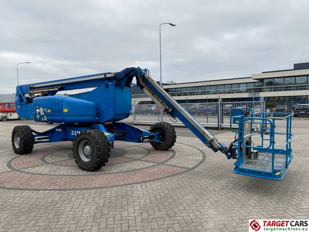 Genie Z-135/70 Articulated 4x4x4 Diesel Boom Lift 4315cm - رافعات سلة مفصلية: صور 2 Genie Z-135/70 Articulated 4x4x4 Diesel Boom Lift 4315cm - رافعات سلة مفصلية: صور 2