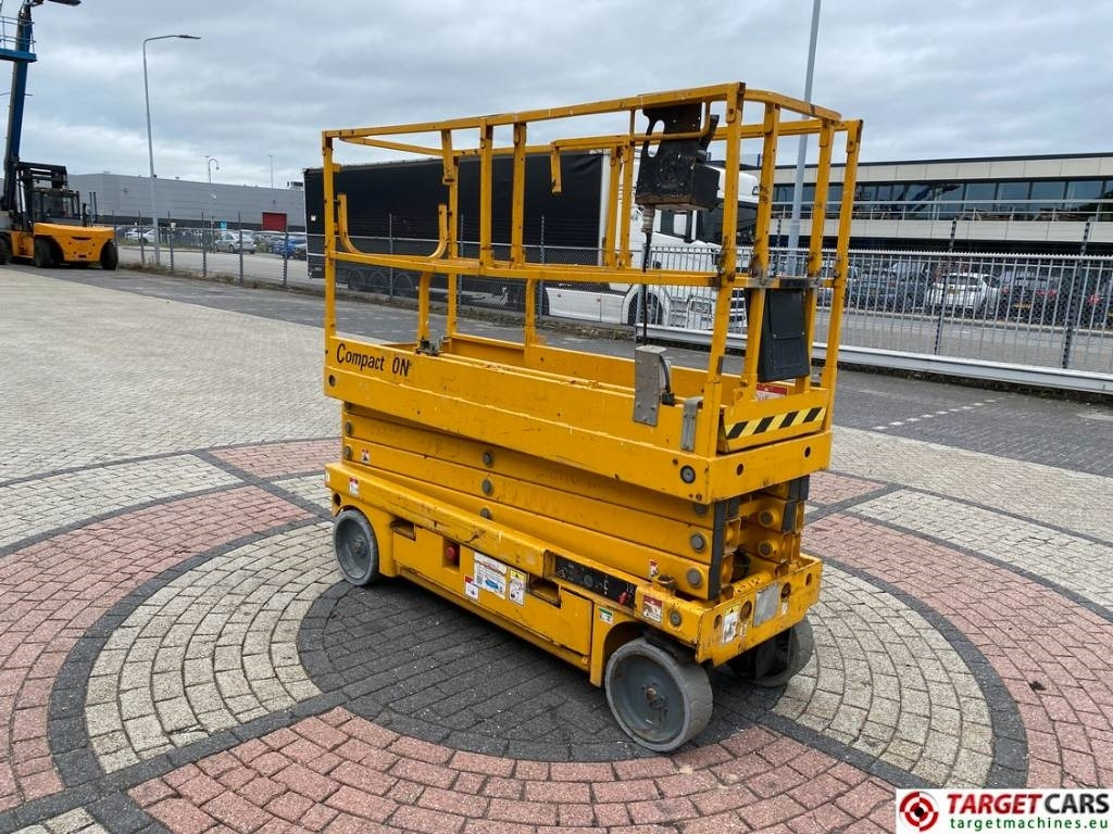Haulotte Compact 10N Electric Scissor Work Lift 1000cm - رافعات مقصية: صور 2 Haulotte Compact 10N Electric Scissor Work Lift 1000cm - رافعات مقصية: صور 2