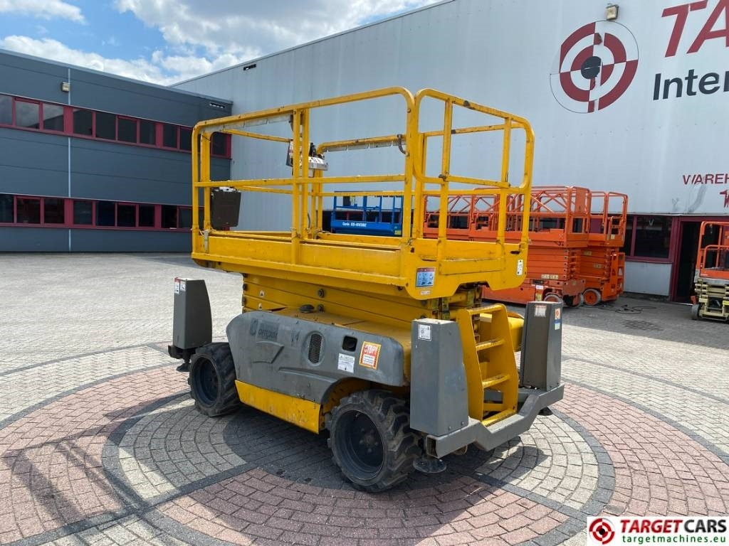 Haulotte Compact 12DX Diesel 4x4 Scissor Work Lift 1206cm - رافعات مقصية: صور 4 Haulotte Compact 12DX Diesel 4x4 Scissor Work Lift 1206cm - رافعات مقصية: صور 4