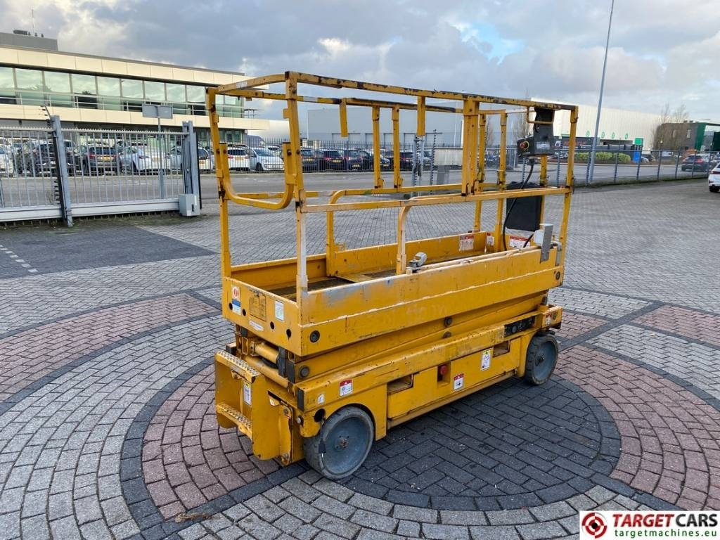 Haulotte Compact 8 Elecftric Scissor Work Lift 818cm - رافعات مقصية: صور 3 Haulotte Compact 8 Elecftric Scissor Work Lift 818cm - رافعات مقصية: صور 3