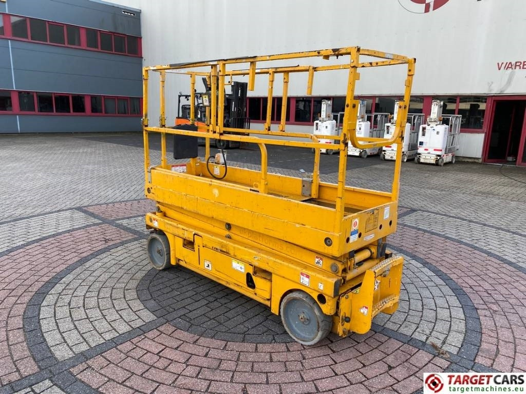 Haulotte Compact 8 Elecftric Scissor Work Lift 818cm - رافعات مقصية: صور 4 Haulotte Compact 8 Elecftric Scissor Work Lift 818cm - رافعات مقصية: صور 4