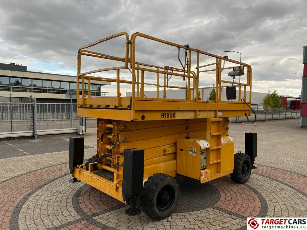 Haulotte H18SDX Diesel H18SX Scissor 4x4 Work Lift 1800cm - رافعات مقصية: صور 3 Haulotte H18SDX Diesel H18SX Scissor 4x4 Work Lift 1800cm - رافعات مقصية: صور 3