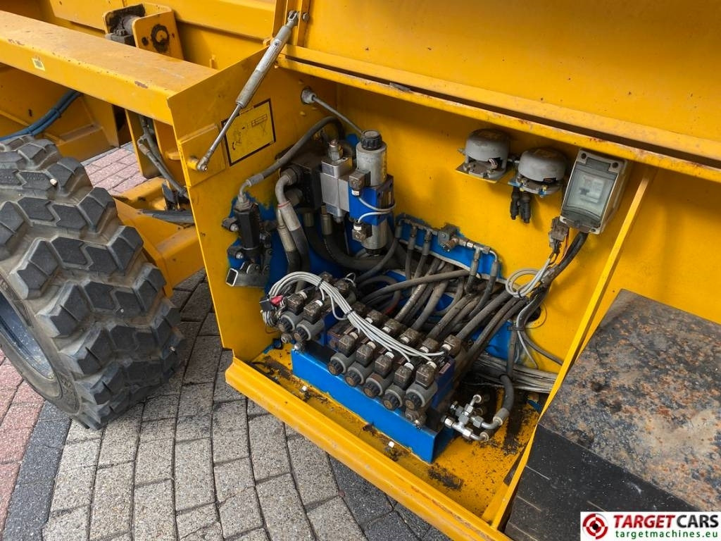 رافعات مقصية Holland Lift B195DL-25 4WD Diesel 4x4 Scissor Work Lift 2150cm: صور 13